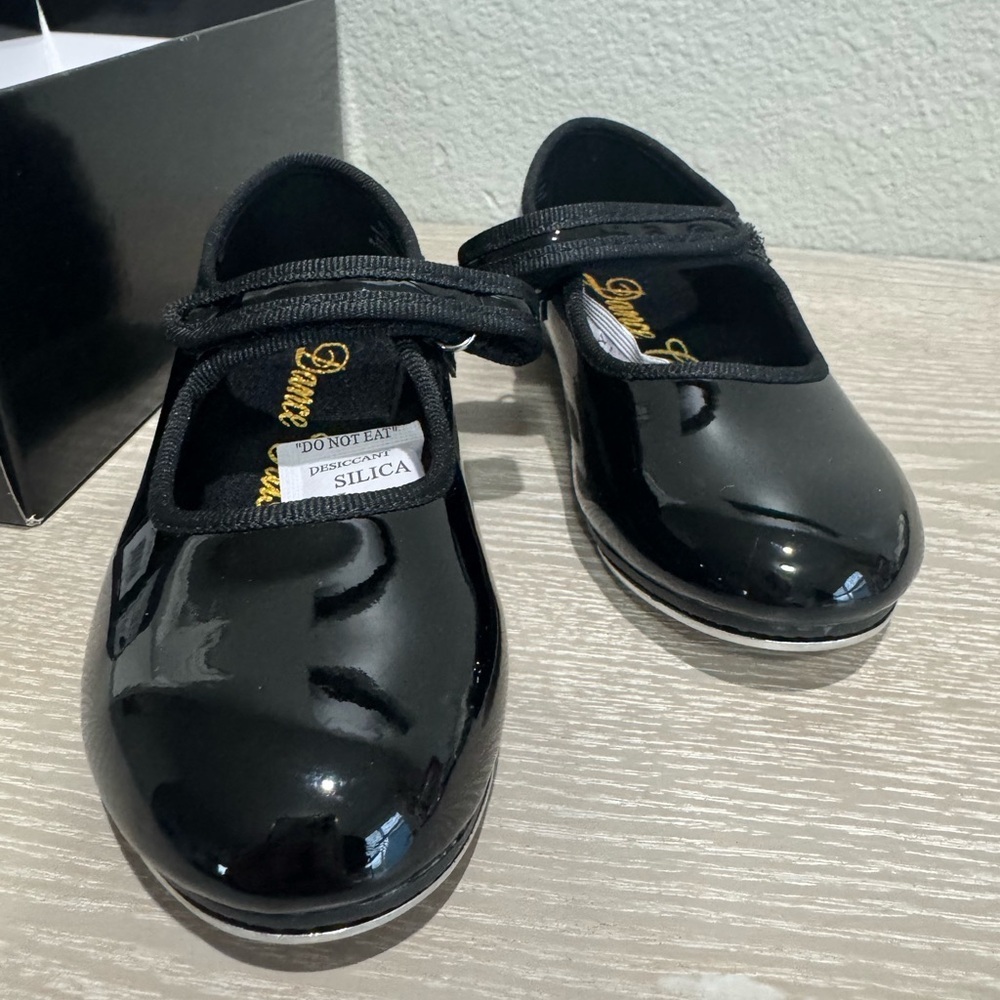 Mary Jane beg.tap girls black shoes -dance class size 10